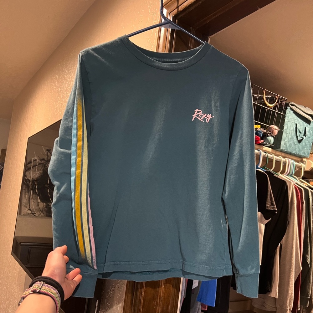 Small long sleeve Roxy top